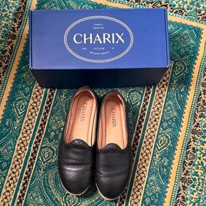 CHARIX Black Leather Slip-On Flats for Women